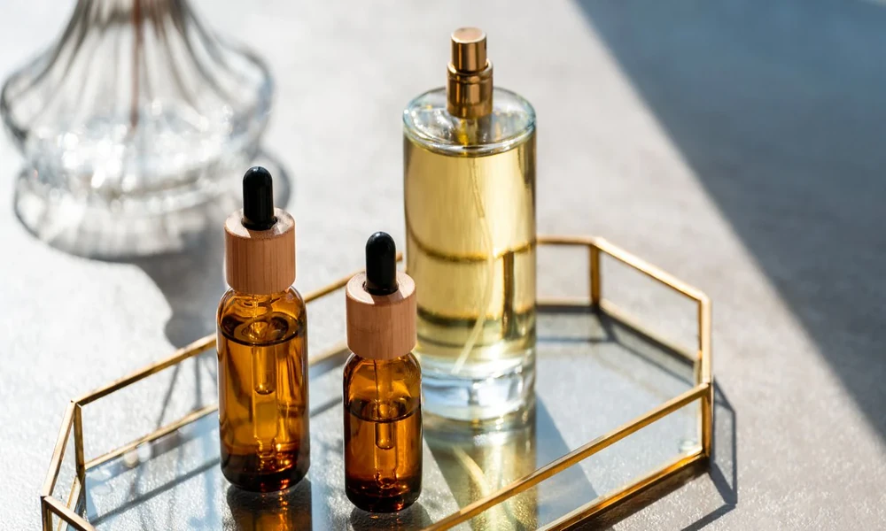6 Tips for Selecting Women’s Perfume | Factors to Consider